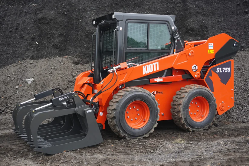 KIOTI SL750 Skid Steer Loader — Cab Flow+