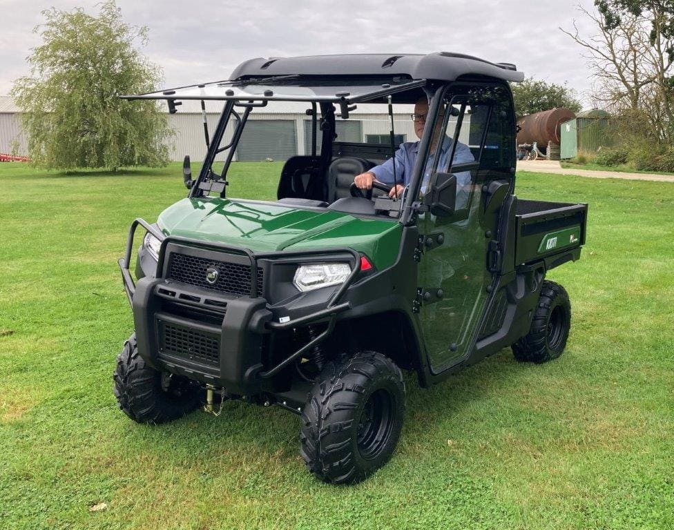 KIOTI K9 2400 Cab UTV