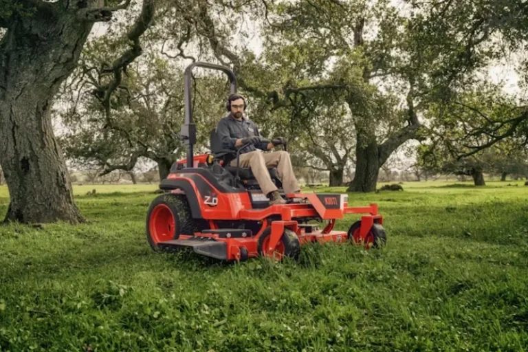 KIOTI ZXD61 Diesel Zero Turn Mower